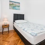 La Le With Big Terrace Apartment *