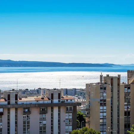 La Le With Big Terrace Apartamento