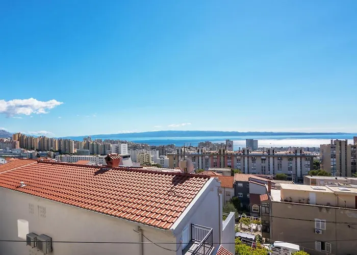 La Le With Big Terrace * Split